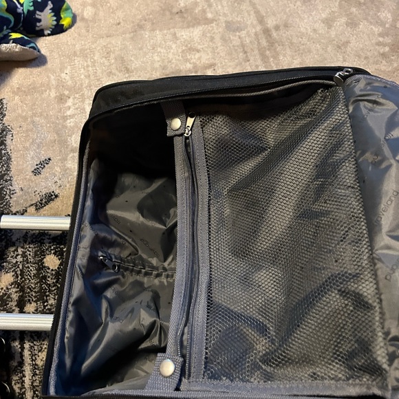 Travel and travel/computer rolling bag. New without tags - Picture 2 of 3